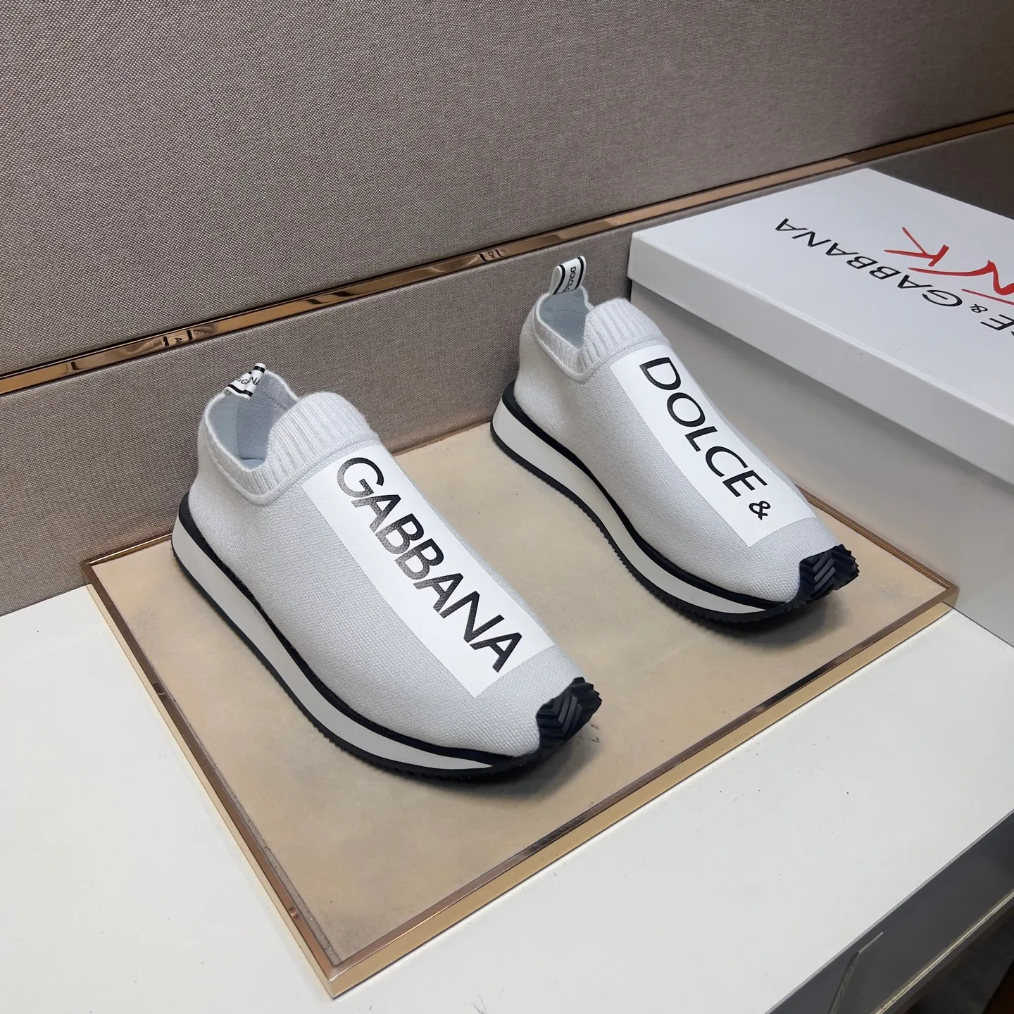⬛️Men's men's shoes💰p420【DG～】couple casual shoes 2025z cabinet sales simultaneously 🔶Size: 35-44#️⃣ 🔷7 colors🔜The upper is made of multi-material splicing➕Mesh lining, comfortable and breathable, sole: original comfortable, wear-resistant and non-slip outsole, ⚠️Real shot📱Photographed🎬The real thing is better📢📢📢